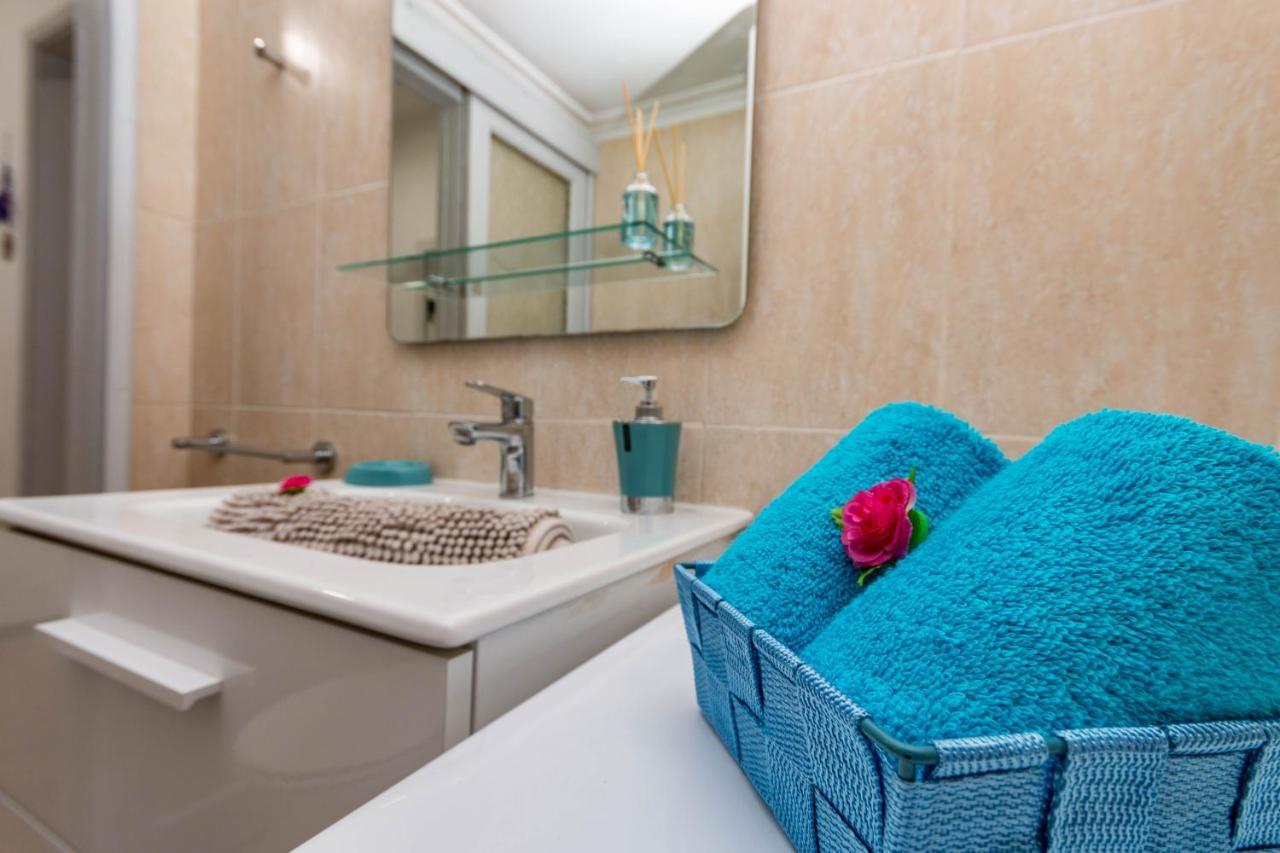 Serenity Yumbo - Europa Appartment 2Min Yumbo - 5Min From Beach - Wifi Free - Air Conditioner - Private Services - Free Welcome Book - Cohote Conserjeria Gran Canaria Playa del Ingles  Exterior photo